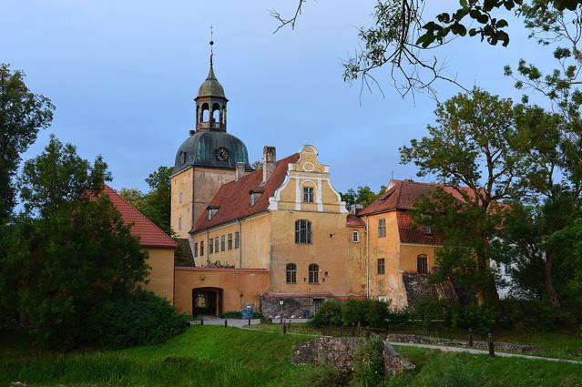 Lielstraupe Castle